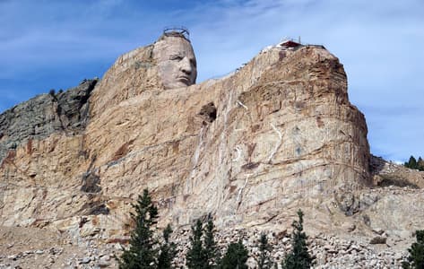 El monumento alternativo dedicado al guerrero indio Caballo Loco